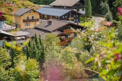 Das Gebäude in dem sich die Ferienwohnung befindet