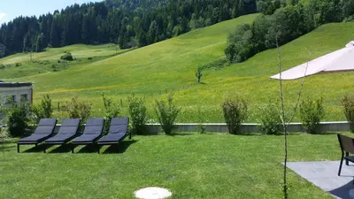 Ein Garten an der Unterkunft Apartment Haus Van der Leij