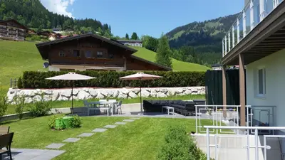Ein allgemeiner Bergblick oder ein Berglick von der Ferienwohnung aus
