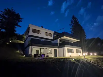 Das Gebäude in dem sich die Ferienwohnung befindet