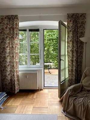 Ein Bett oder Betten in einem Zimmer der Unterkunft Charmante Wohnung in Gmunden, 1min zum See
