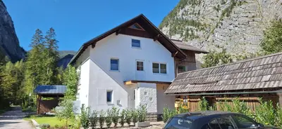 Das Gebäude in dem sich die Pension befindet