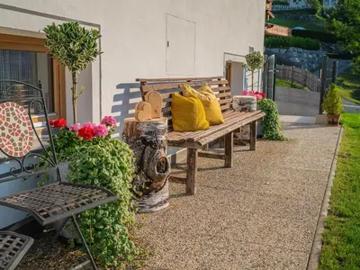 Ein Garten an der Unterkunft Ferienhaus Dachsteinheim