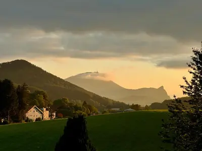Ein allgemeiner Bergblick oder ein Berglick von der Ferienwohnung aus