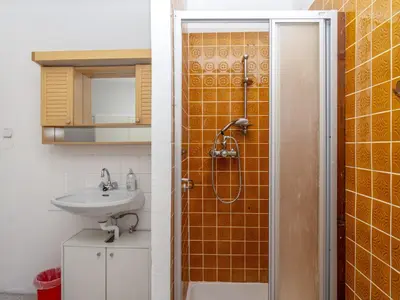 Ein Badezimmer in der Unterkunft Apartment Carla by Interhome