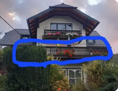 Das Gebäude in dem sich die Ferienwohnung befindet