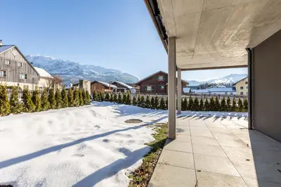 Ein allgemeiner Bergblick oder ein Berglick von der Ferienwohnung aus