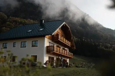 Ein allgemeiner Bergblick oder ein Berglick von der Ferienwohnung aus