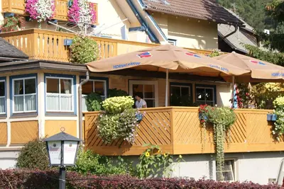Das Gebäude in dem sich das Hotel befindet