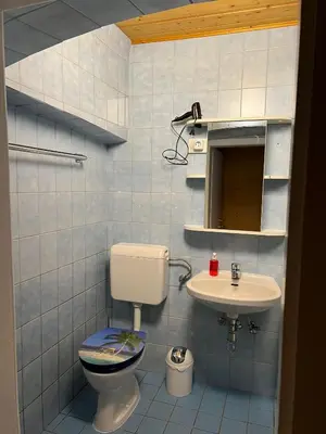 Ein Badezimmer in der Unterkunft Haus Peter