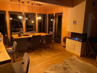 Ein Sitzbereich in der Unterkunft Bergchalet K2