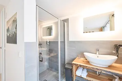 Ein Badezimmer in der Unterkunft Gästehaus Zeitraum