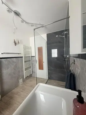 Ein Badezimmer in der Unterkunft Haus zum schlafenden Riesen