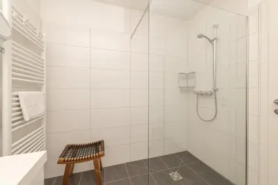 Ein Badezimmer in der Unterkunft Highland Moments Apartment - by myNests