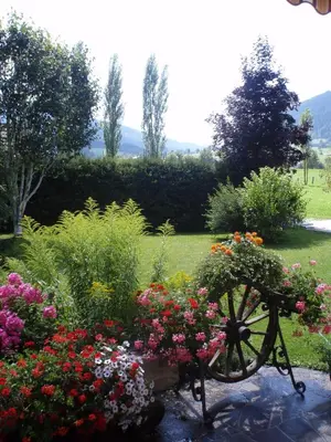Ein Garten an der Unterkunft Appartements Winter Anita