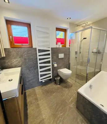 Ein Badezimmer in der Unterkunft dorfwerfen137