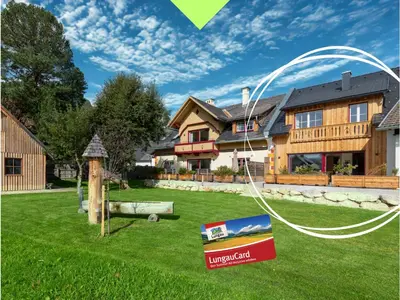 Ein Garten an der Unterkunft Ferienhaus Nikolaus by Heimathaus Dengg - Ski & Wanderurlaub nahe Obertauern im Salzburger Land