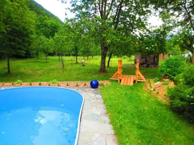 Ein Garten an der Unterkunft Sportlerhof