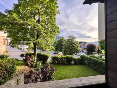 Ein allgemeiner Bergblick oder ein Berglick von der Ferienwohnung aus