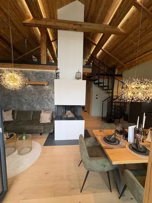Ein Sitzbereich in der Unterkunft Aloha Suite - Schladming Dachstein