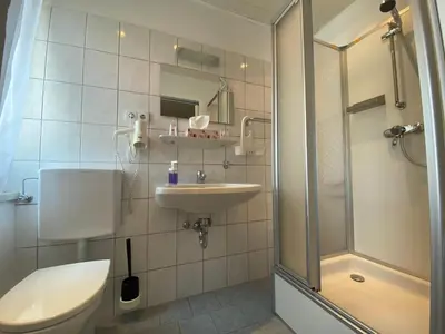 Ein Badezimmer in der Unterkunft Pension Eder