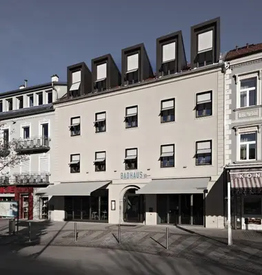 Das Gebäude in dem sich das Hotel befindet