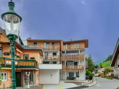 Das Gebäude in dem sich die Ferienwohnung befindet