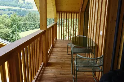 Ein Balkon oder eine Terrasse in der Unterkunft Alpenchalet Mountain Retreat Murau