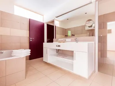 Ein Badezimmer in der Unterkunft Narzissen Vital Resort Bad Aussee