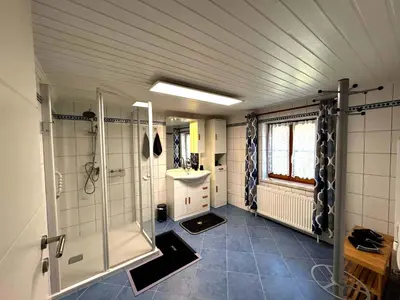 Ein Badezimmer in der Unterkunft Ferienhaus TraunseeStrand