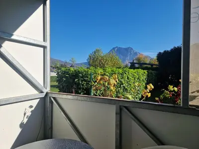 Ein allgemeiner Bergblick oder ein Berglick von der Ferienwohnung aus