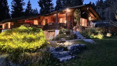 Ein Garten an der Unterkunft Chalet SonnSeitn