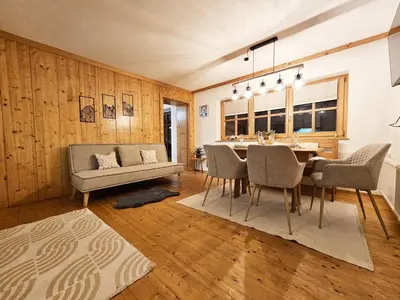 Ein Sitzbereich in der Unterkunft Marianne - Alpine Apartments