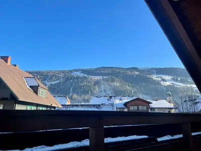 Ein allgemeiner Bergblick oder ein Berglick von der Ferienwohnung aus