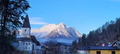 Ein allgemeiner Bergblick oder ein Berglick von der Ferienwohnung aus