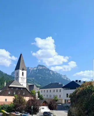 Ein allgemeiner Bergblick oder ein Berglick von der Ferienwohnung aus