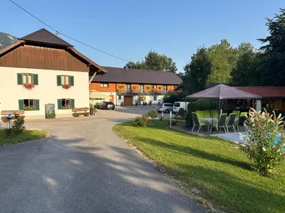Das Gebäude in dem sich die Pension befindet