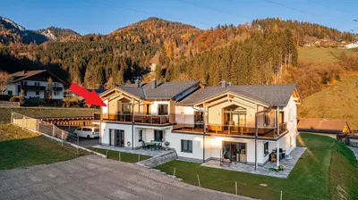 Ein allgemeiner Bergblick oder ein Berglick von der Ferienwohnung aus