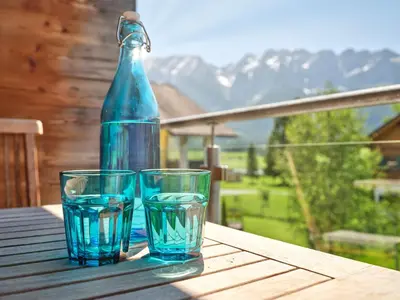 Ein allgemeiner Bergblick oder ein Berglick von der Ferienwohnung aus