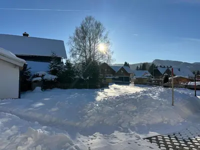 Ein allgemeiner Bergblick oder ein Berglick von der Ferienwohnung aus