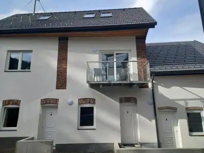 Das Gebäude in dem sich die Ferienwohnung befindet