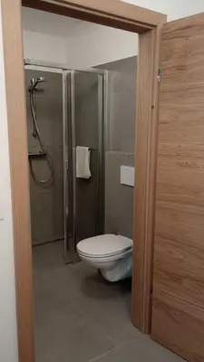 Ein Badezimmer in der Unterkunft NRV twee-persoonskamer met gemeenschappelijke keuken