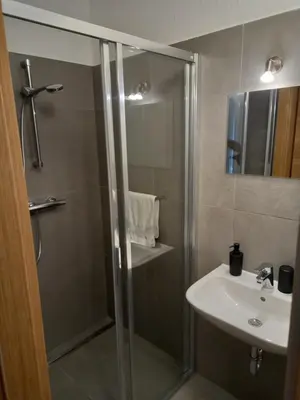 Ein Badezimmer in der Unterkunft NRV twee-persoonskamer met gemeenschappelijke keuken