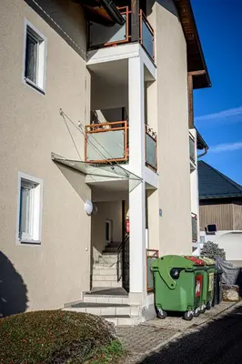 Das Gebäude in dem sich die Ferienwohnung befindet