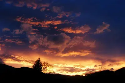 Blick auf den Sonnenuntergang/Sonnenaufgang von der Ferienwohnung aus oder aus der Nähe