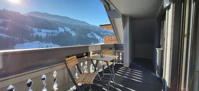 Ein allgemeiner Bergblick oder ein Berglick von der Ferienwohnung aus