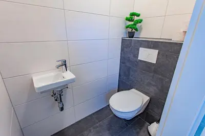 Ein Badezimmer in der Unterkunft Happy Aich 4 by Alpenidyll Apartments - b70303