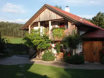 Ein Garten an der Unterkunft Casa Sauschneider