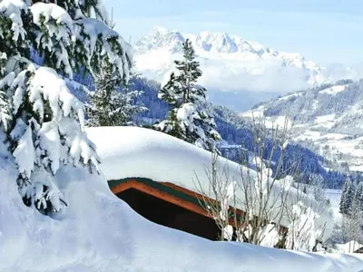 Mansion in Eben near Ski Salzburger Sportwelt im Winter