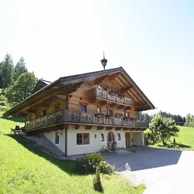 Mansion in Eben near Ski Salzburger Sportwelt